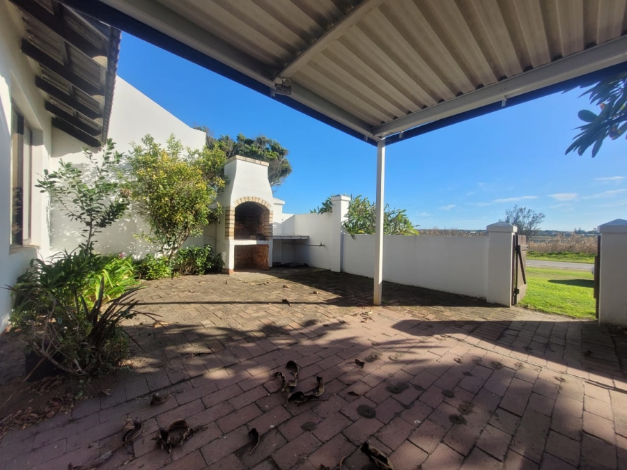 3 Bedroom Property for Sale in Paradise Beach Eastern Cape